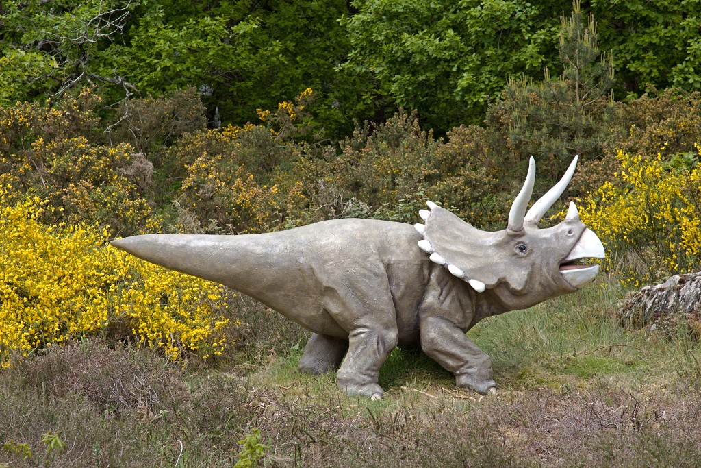 parc de prehistoire bretagne hdr france frankrijk themapark dino dinosaurussen dinosaurus zoo tyrannosaurus rex